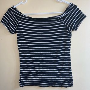 GUESS off the shoulder t-shirt